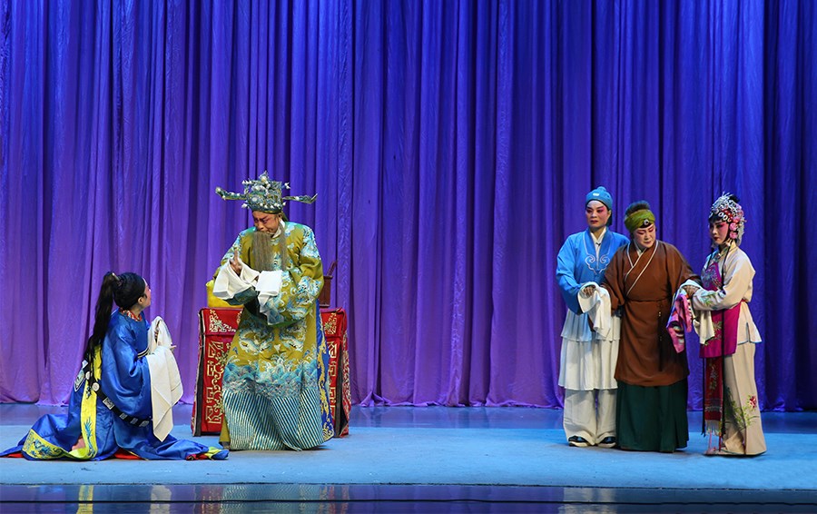 2018041817191112.jpg “中原文化大舞台”活动在我校举行