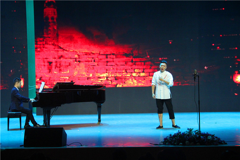 2017061209043658.jpg 我院举办学生会欢送毕业生文艺晚会