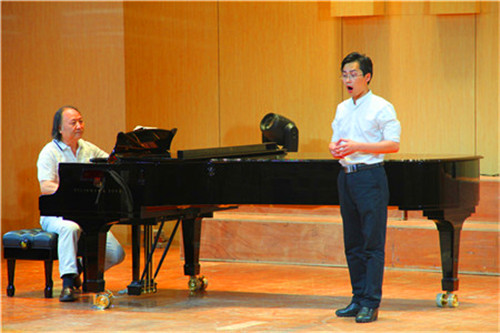 2016060208584412.jpg 解放军艺术学院晁浩建教授应邀来我院讲学