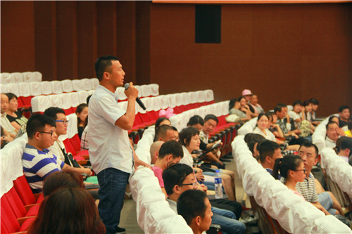 2016091216212858.jpg 我院举行2016级新生家长见面会