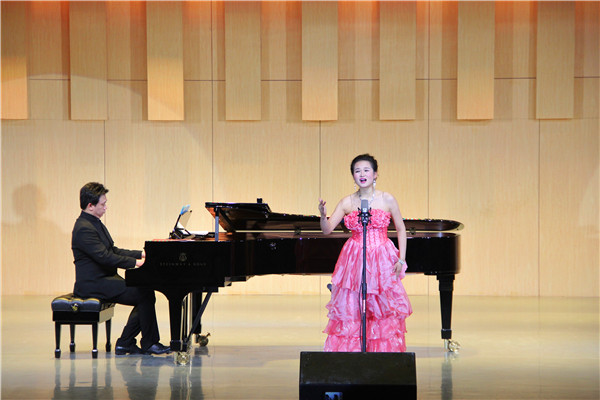 2017010309462213.jpg 我院举办姚博慧专场音乐会