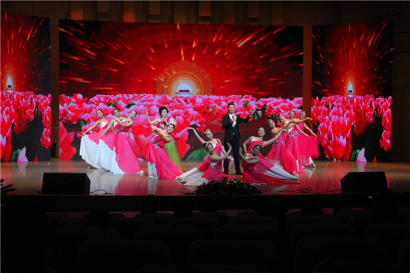 2017061209050312.jpg 我院举办学生会欢送毕业生文艺晚会